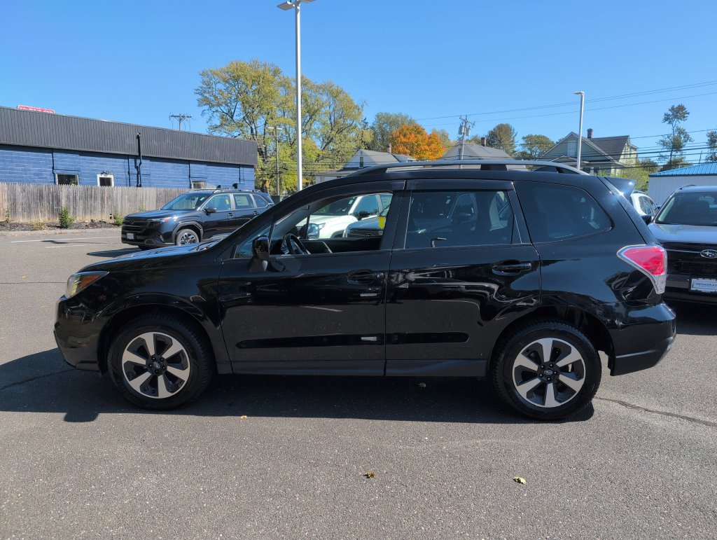 Used 2018 Subaru Forester 2.5i Premium w/ All-Weather Package AWD/4WD image 4