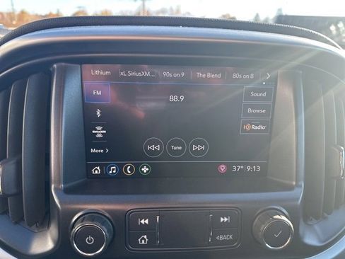 Used 2019 Chevrolet Colorado LT w/ LT Convenience Package image 24