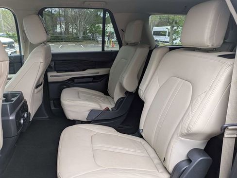 Certified 2022 Ford Expedition Max Platinum AWD/4WD image 15
