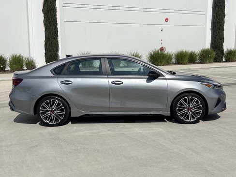 Used 2022 Kia Forte GT FWD image 2