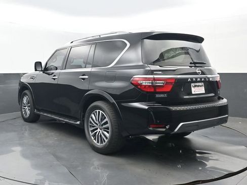 Used 2024 Nissan Armada SL w/ Captain's Chairs Package AWD/4WD image 3