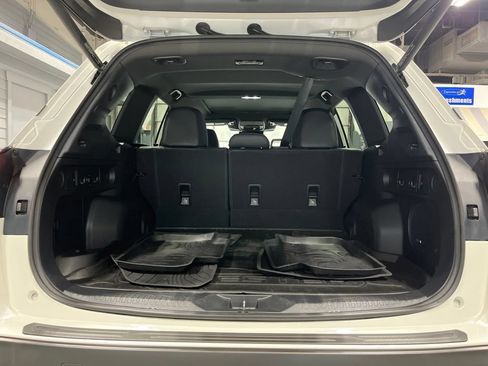 Certified 2025 Subaru Forester Touring AWD/4WD image 37