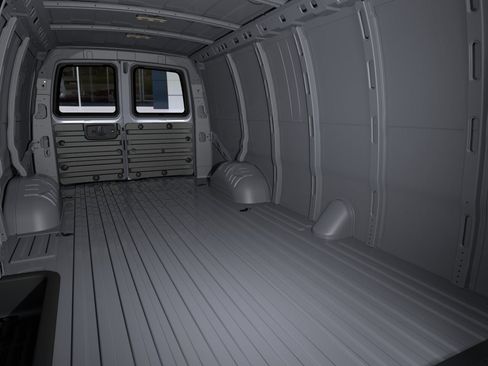 New 2025 GMC Savana 3500 Extended w/ Driver Convenience Package image 17