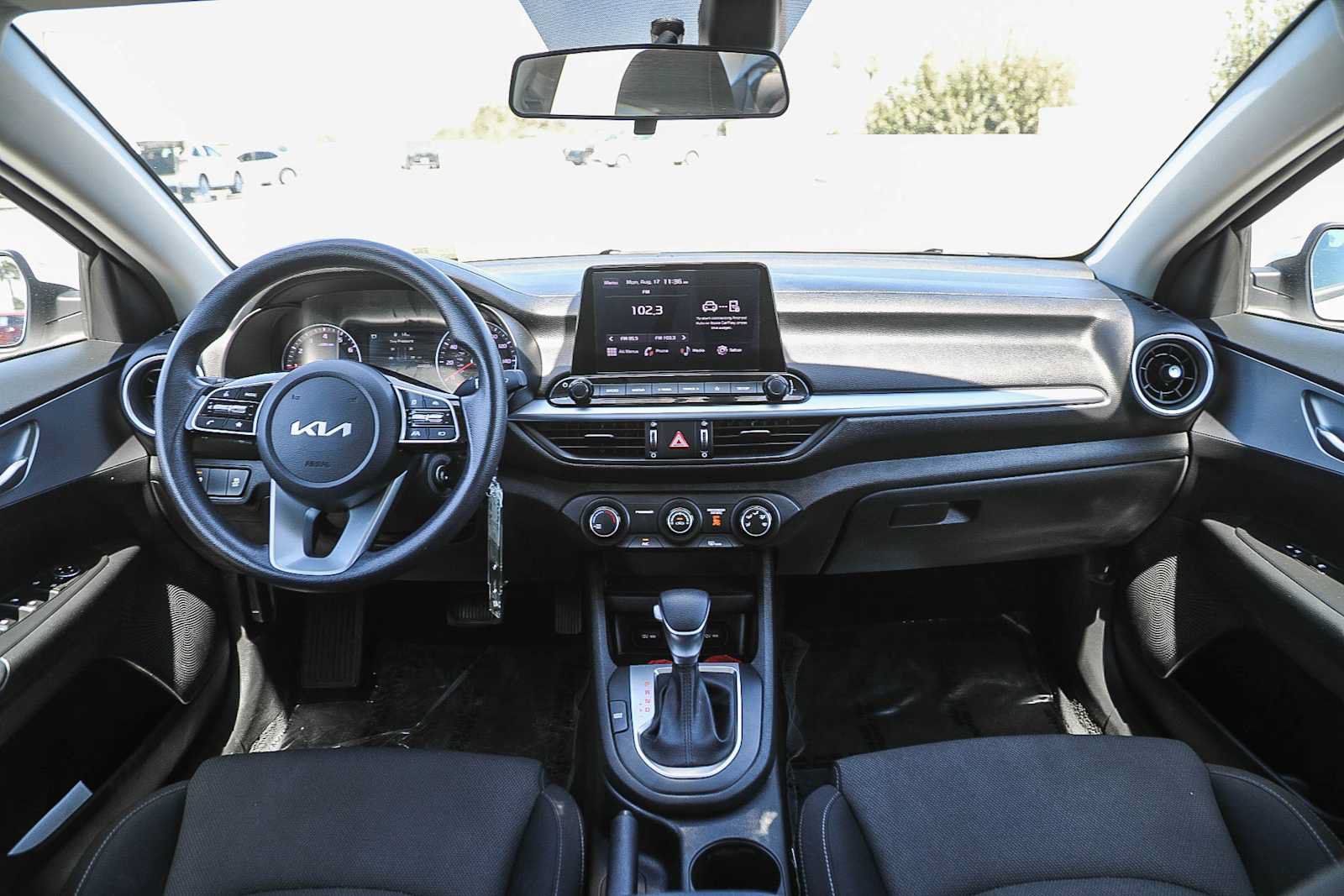 Used 2023 Kia Forte LXS w/ LXS Technology Package FWD image 12
