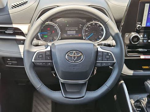 Certified 2026 Toyota Highlander XLE AWD/4WD image 21