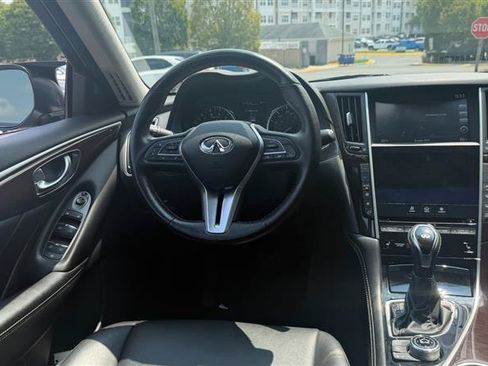 Used 2018 INFINITI Q50 Luxe w/ Essential Package (3.0T Luxe) AWD/4WD image 30