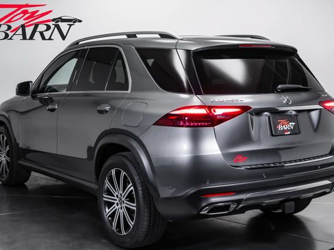 Used 2025 Mercedes-Benz GLE 450e 4MATIC w/ Driver Assistance Package image 3