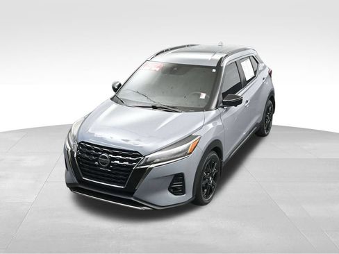 Used 2021 Nissan Kicks SR FWD image 33