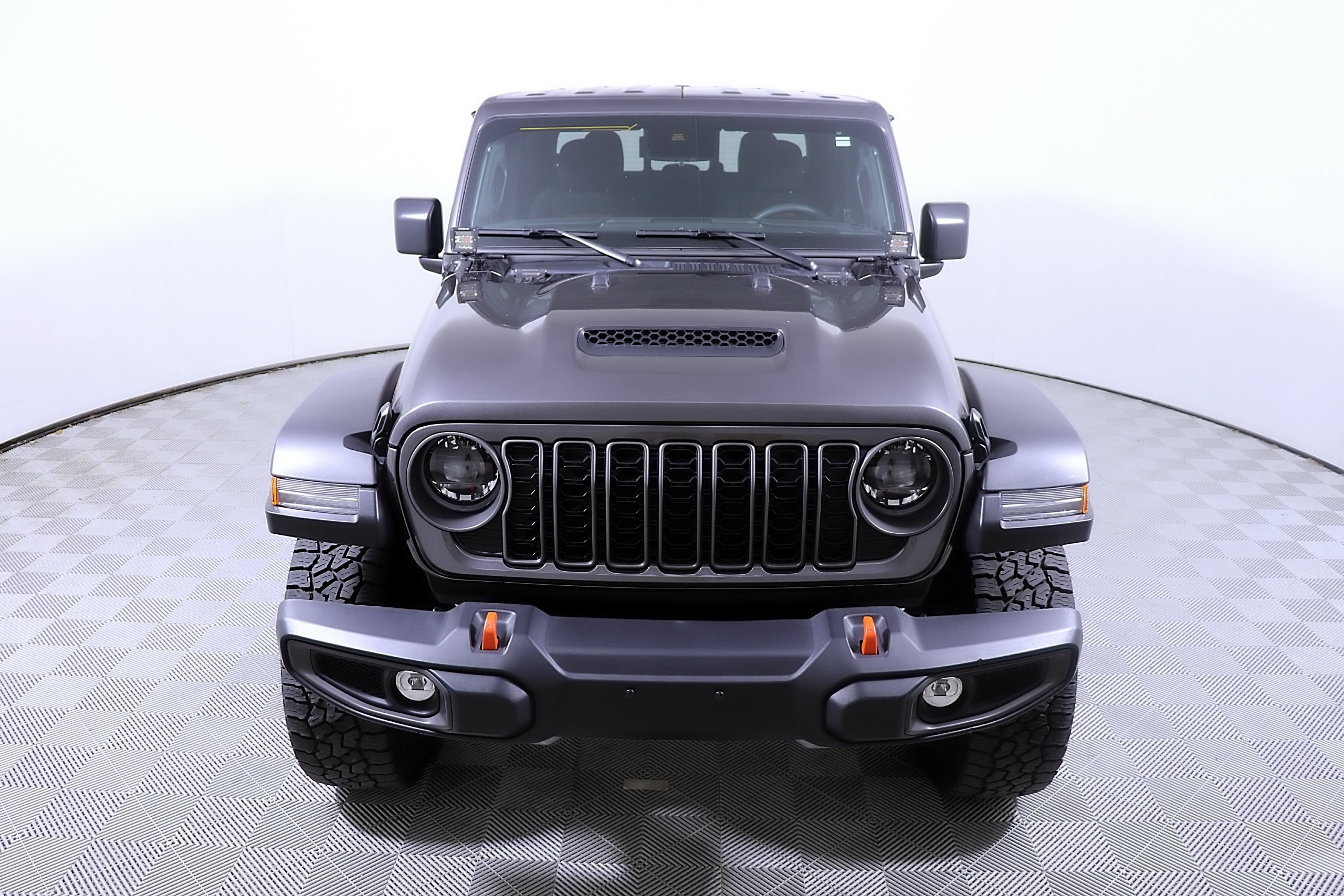 Used 2025 Jeep Gladiator Mojave w/ Safety Group AWD/4WD image 4