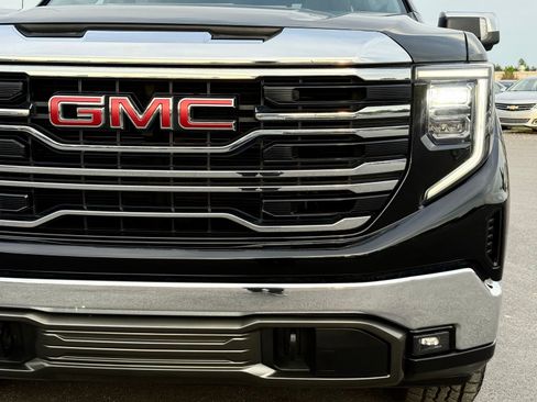 Used 2022 GMC Sierra 1500 SLT w/ SLT Convenience Package image 7