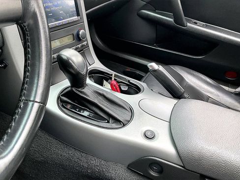 Used 2006 Chevrolet Corvette Coupe w/ Roof Package image 16