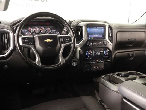 Used 2023 Chevrolet Silverado 2500 LT w/ Convenience Package image 2