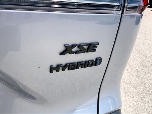 Used 2024 Toyota Corolla Cross AWD Hybrid w/ Convenience Package image 10