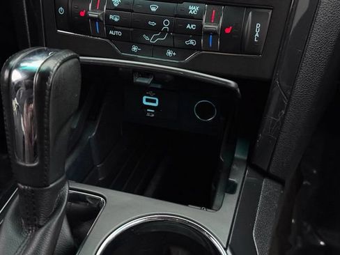 Used 2016 Ford Explorer XLT w/ Equipment Group 202A FWD image 15