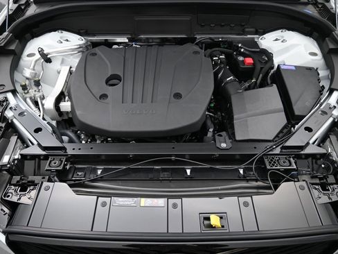 New 2026 Volvo XC60 B5 Core AWD/4WD image 13