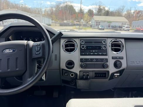 Used 2015 Ford F250 XLT AWD/4WD image 30