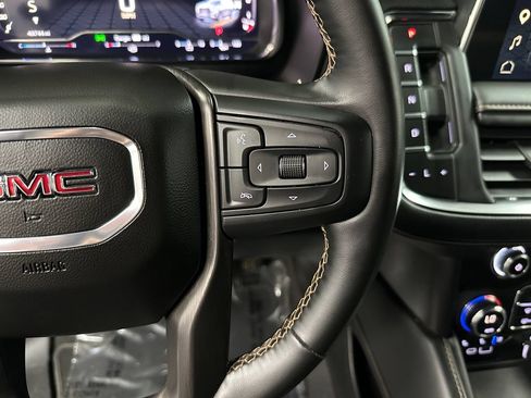 Used 2023 GMC Yukon XL AT4 w/ AT4 Premium Package AWD/4WD image 15
