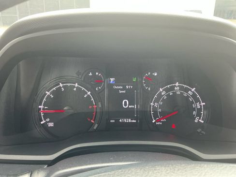 Used 2022 Toyota 4Runner SR5 RWD image 19