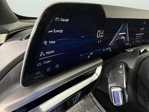 Used 2024 Cadillac Lyriq Luxury w/ LPO, Floor Liner Package image 19