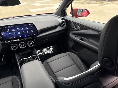 Used 2024 Chevrolet Blazer EV LT image 26