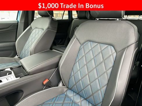 New 2025 Volkswagen Atlas Cross Sport SEL Premium R-Line AWD/4WD image 15