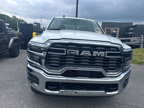 Used 2026 RAM 2500 Big Horn AWD/4WD image 5