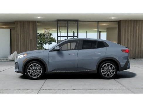 New 2026 BMW X2 xDrive28i w/ Convenience Package image 4