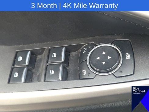 Used 2023 Ford Explorer XLT AWD/4WD image 25