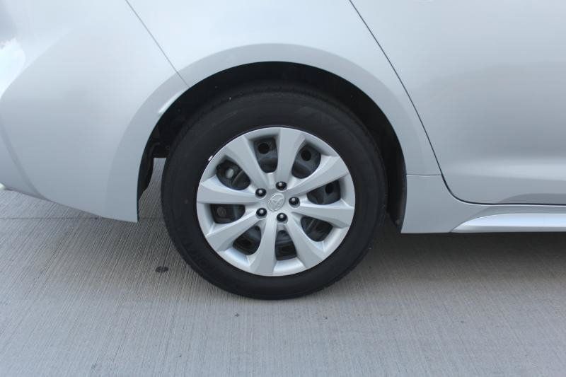 Used 2025 Toyota Corolla LE FWD image 35