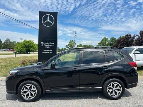 Used 2020 Subaru Forester Premium AWD/4WD image 2