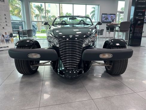 Used 2000 Plymouth Prowler image 2
