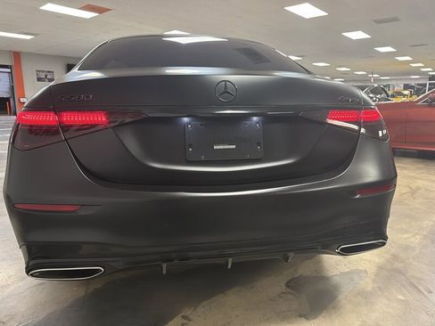 Used 2022 Mercedes-Benz S 580 4MATIC Sedan w/ AMG Line Package image 10