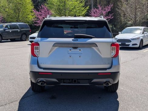 Certified 2023 Ford Explorer XLT w/ Equipment Group 202A image 5