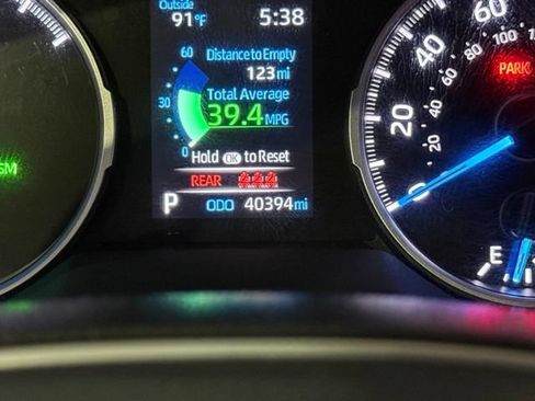 Used 2020 Toyota RAV4 XLE w/ XLE Grade Weather Package AWD/4WD image 19