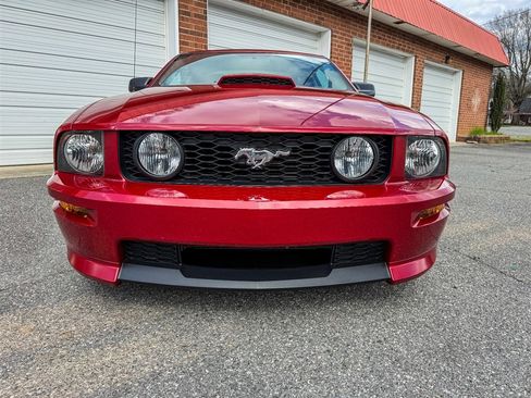 Used 2009 Ford Mustang GT image 13