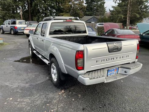 Used 2004 Nissan Frontier LE image 2