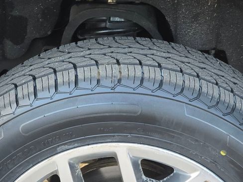 Used 2015 GMC Sierra 1500 SLE w/ SLE Value Package image 28