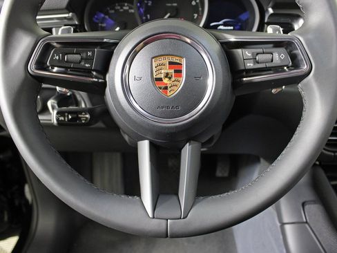 Certified 2026 Porsche Macan AWD/4WD image 22