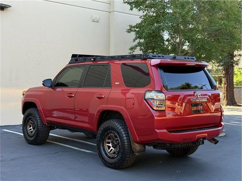 Used 2019 Toyota 4Runner SR5 Premium AWD/4WD image 4