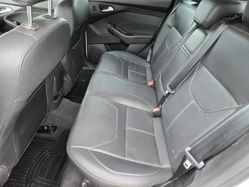 Used 2015 Ford Focus Titanium w/ Titanium Cold Weather Package FWD image 8