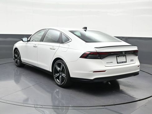 Used 2023 Honda Accord Sport image 3