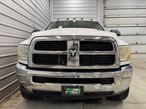 Used 2012 RAM 2500 ST w/ Chrome Appearance Group image 2