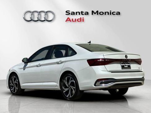 Used 2025 Volkswagen Jetta SEL image 6