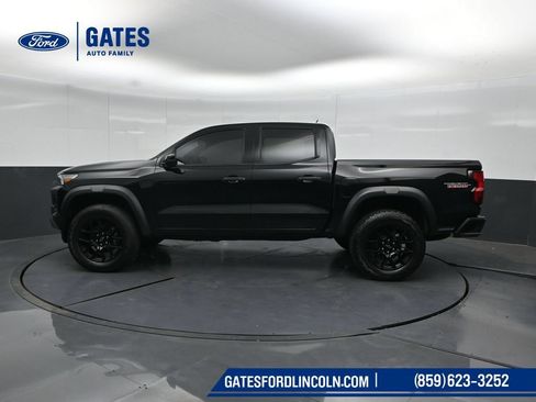 Used 2024 Chevrolet Colorado Trail Boss w/ LPO, Dark Essentials Package AWD/4WD image 7
