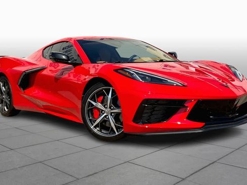Used 2020 Chevrolet Corvette Stingray Premium Cpe w/ 3LT Preferred Equipment Group image 2