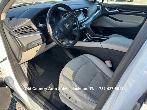 Used 2020 Buick Enclave Essence image 41