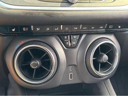 Used 2020 Chevrolet Blazer LT AWD/4WD image 28