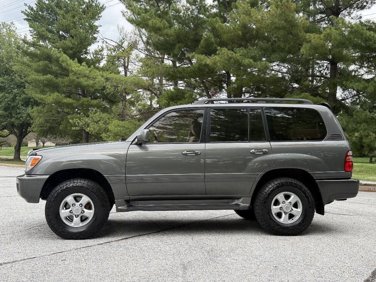 Used 2000 Toyota Land Cruiser AWD/4WD image 12