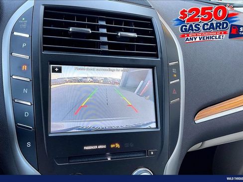 Used 2017 Lincoln MKC Select w/ Select Plus Package AWD/4WD image 21