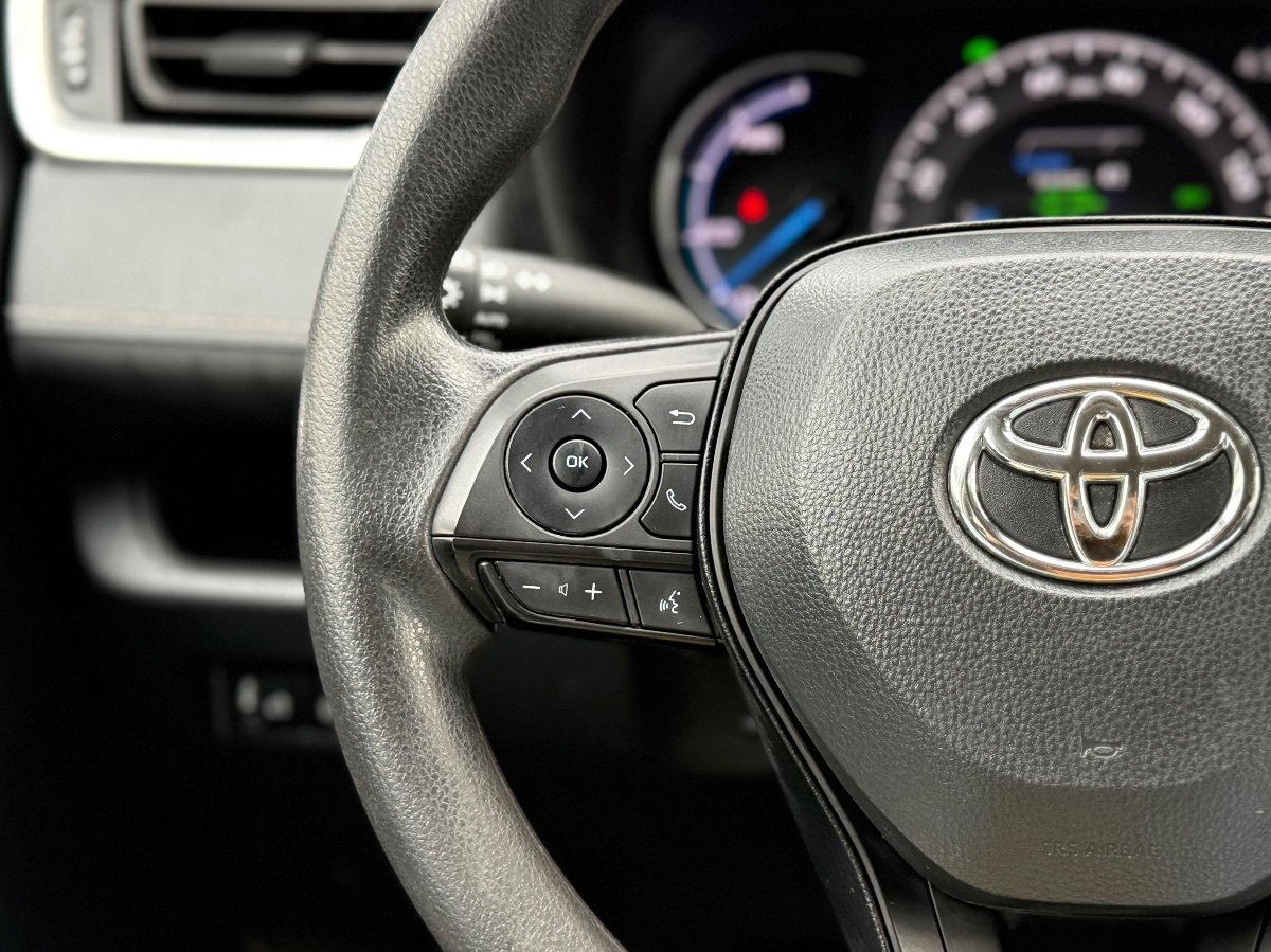Used 2024 Toyota RAV4 XLE AWD/4WD image 24